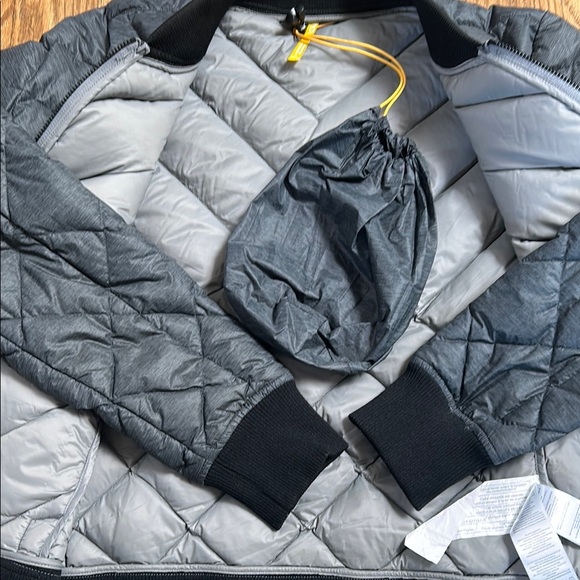 Lole Gray Quilted Packable Light Weight Puffer Jacket Size Large - Picture 10 of 13